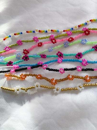 Daisy Seed Beaded Bracelet