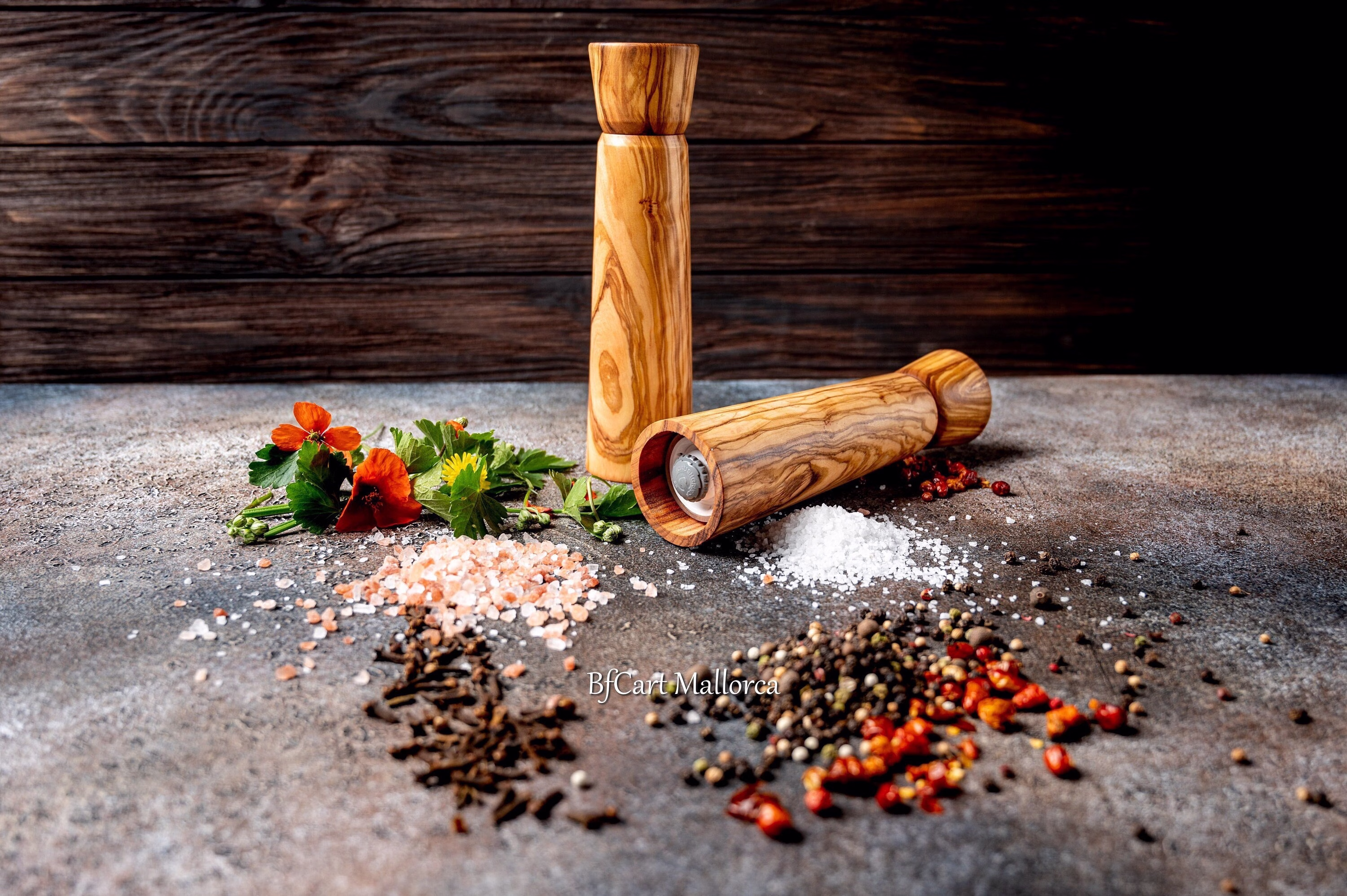 Set 2 Pepper Mill Grinder Olive Wood, Handcrafted Wooden Mill, Kit For Seasoning, Salt & Shakers