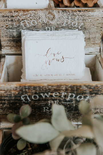 Customized Seed Cards in Bulk// Wedding Favours Place/Gift Plantable Paper Handmade Floral Notecard Biodegradable