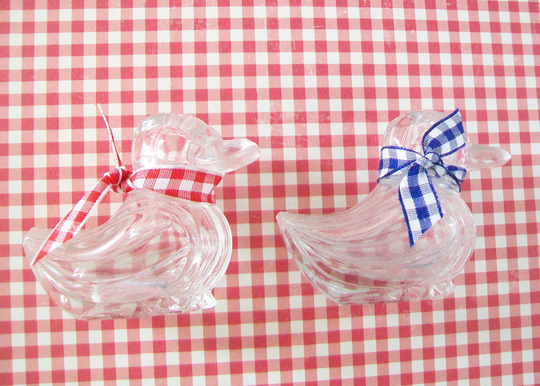 2 Vintage Clear Glass Duck Salt & Pepper Shakers, Birds