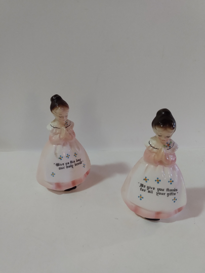 Vintage 1950S Praying Ladies Salt & Pepper Shakers Kitsch Mod Shabby Chic