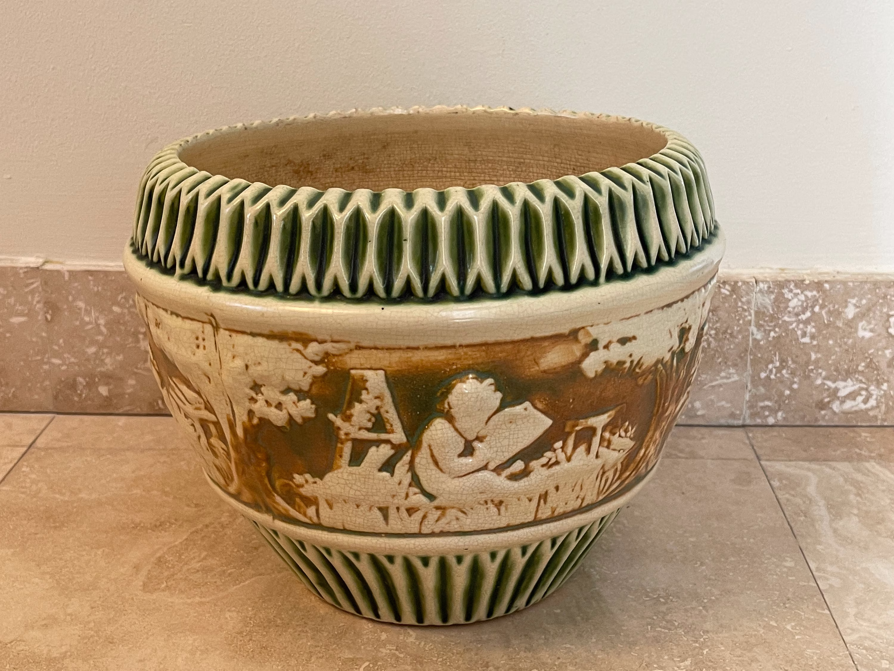 Vintage Roseville Pottery Donatello 9