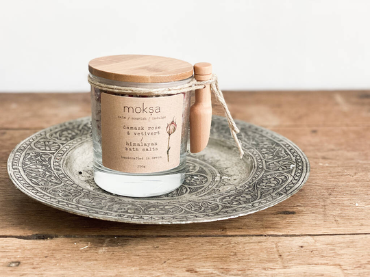 Damask Rose And Vetivert Himalayan Bath Salts