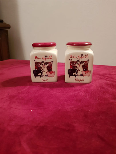 Vintage Salt Cellar Pepper Shaker Set Ceramic Kitchen Decor Food Container.unique Shape & Nice Decor Hen