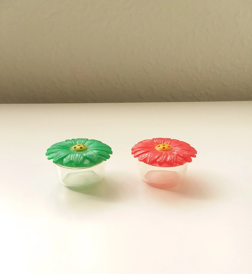 1960's Vintage Jaydon Daisy Flower Salt & Pepper Shakers ~ Set Of 2 Collectible