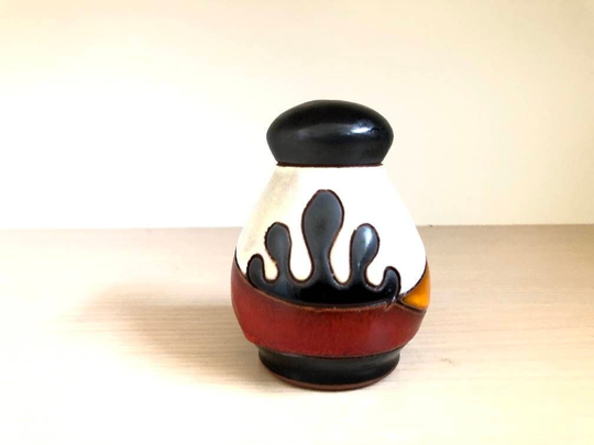 Christmas Gift - Pepper Shaker, Earthenware Salt Handmade Salt & Pepper Shaker, Kitchen Shaker