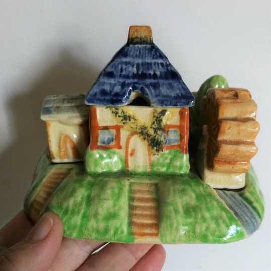 Lovely Maruhon Ware Made in Japan Salt & Pepper Shakers Mustard Pot Cruet Mill House Japanese