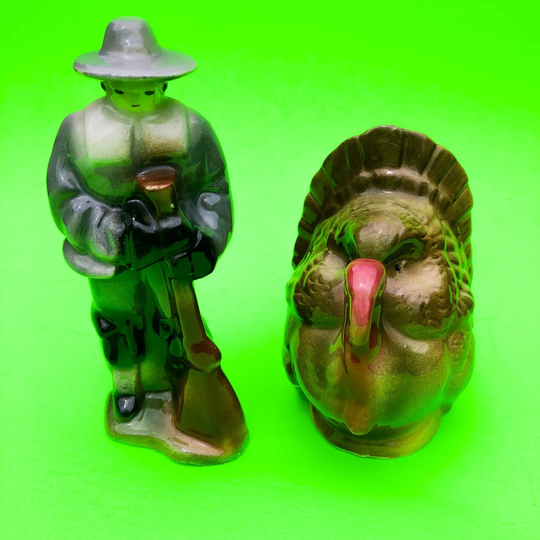 Realistic Turkey & Pilgrim Thanksgiving Salt & Pepper Shakers - Vintage