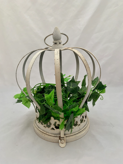 White Metal Crown Plant Holder Garden Flower Pot Hanging Basket