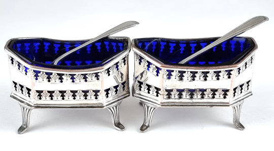 Antique Pair Of Salts, Old Sheffield Plate, Silver On Copper, 19Th Century, Blue Glass Liners, Footed Georgian Tableware, Elegant