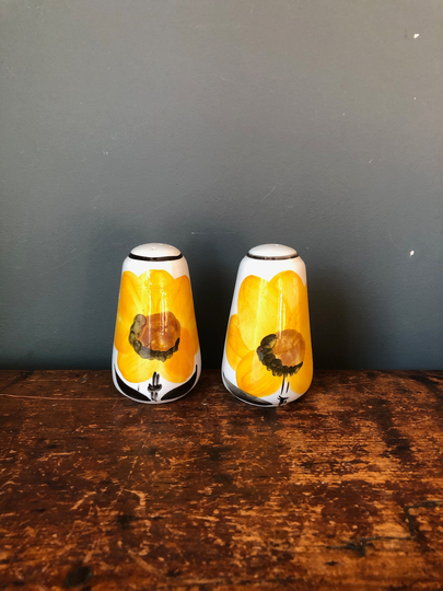 Vintage Sunflower Salt & Pepper Shakers Ceramic Pots