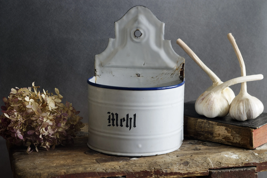 Antique Farmhouse Salt Box/Flour Wall Mounted Planter Cellar Keeper Kitchen Rusty Home Decor Enamelware Container Hanging