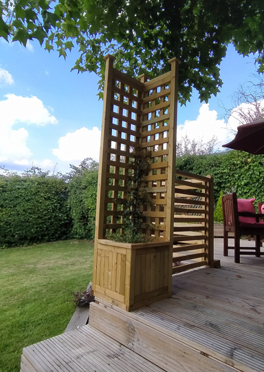 The Stroud Handmade Rustic Tanalised Timber Corner Trellis Planter Trough