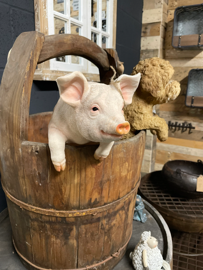 Cheeky Piggy Garden Fence Decoration Hanging Climbing Pig Gift Patio Ornament